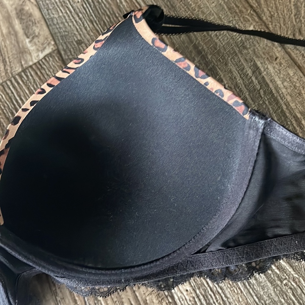 Modern Movement Leopard Print, 36d - image 6